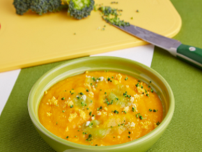 Supa de zucchini, broccoli si pui
