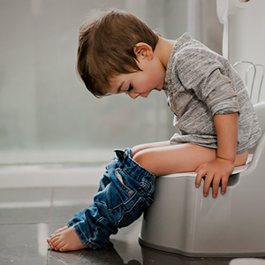 Mucus in scaun bebe: normal sau motiv de ingrijorare?