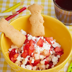 Sfecla cu fructe si biscuiti Sfecla cu fructe si biscuiti