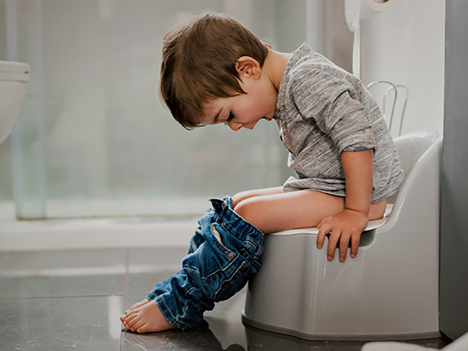 Mucus in scaun bebe: normal sau motiv de ingrijorare?